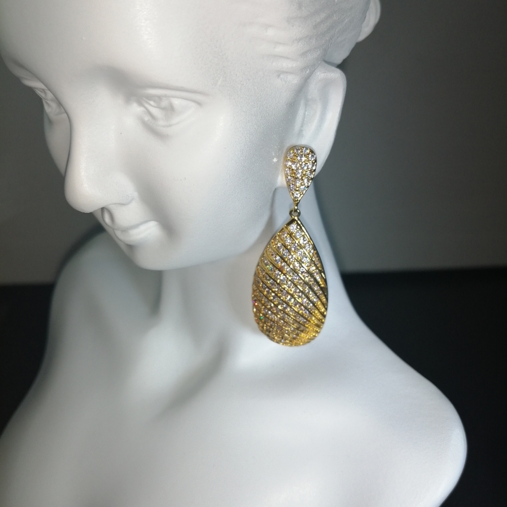 18k Gold Swarovski Crystals Drop Earrings - Picture 6 of 7